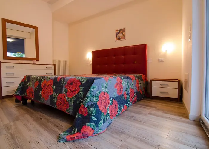 Florida B03 - A 200m Dal Lungolago - * Lazise